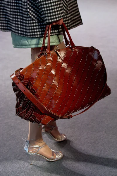 Look 17